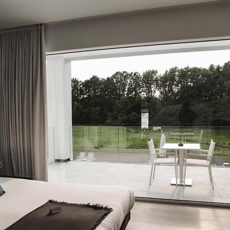 Guesthouse Svilla トゥルンホウト エクステリア 写真